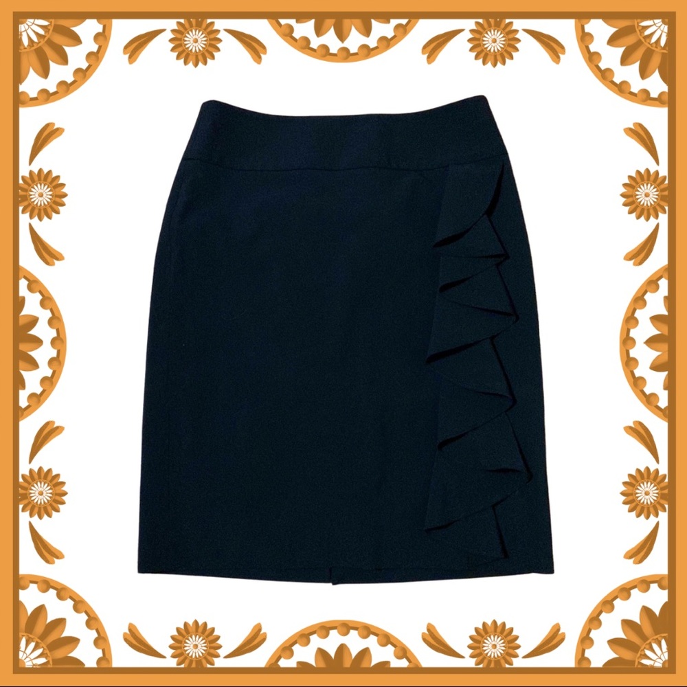 White House|Black Market Size 2 Ruffle Skirt